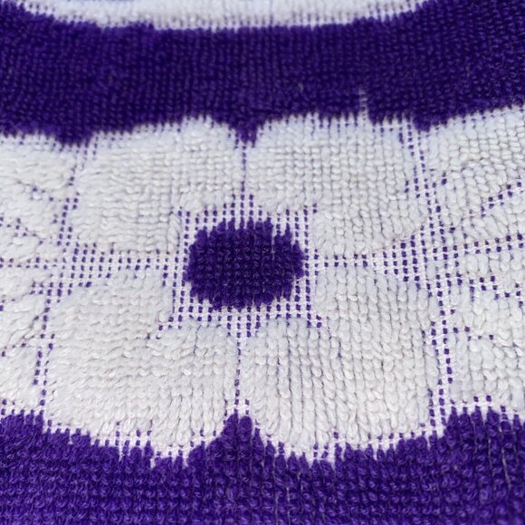 Vintage Fieldcrest Bath Towel Purple White Floral Fringed USA 45 X 25 in Retro - Picture 14 of 16